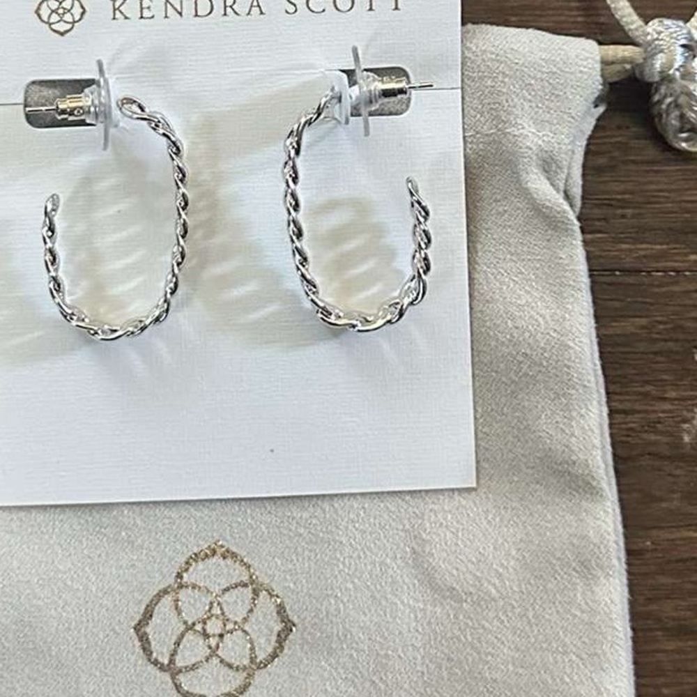 KENDRA SCOTT Grier Rhodium Chain Hoop Earrings-Silver-Brwnd New - Picture 8 of 13